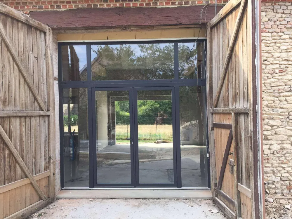 Menuiserie près de 	Amilly