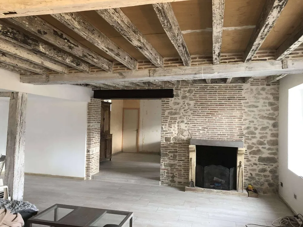 Entreprise de menuiserie près de 	Amilly